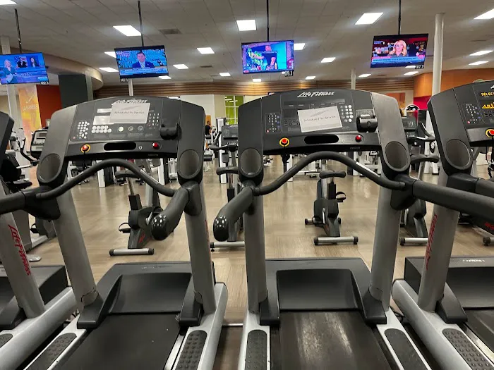 LA Fitness 4