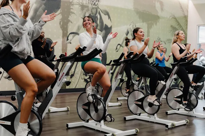 LA Fitness 0