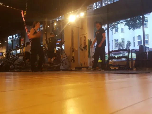 Live Fit Gym • Hayes Valley 7