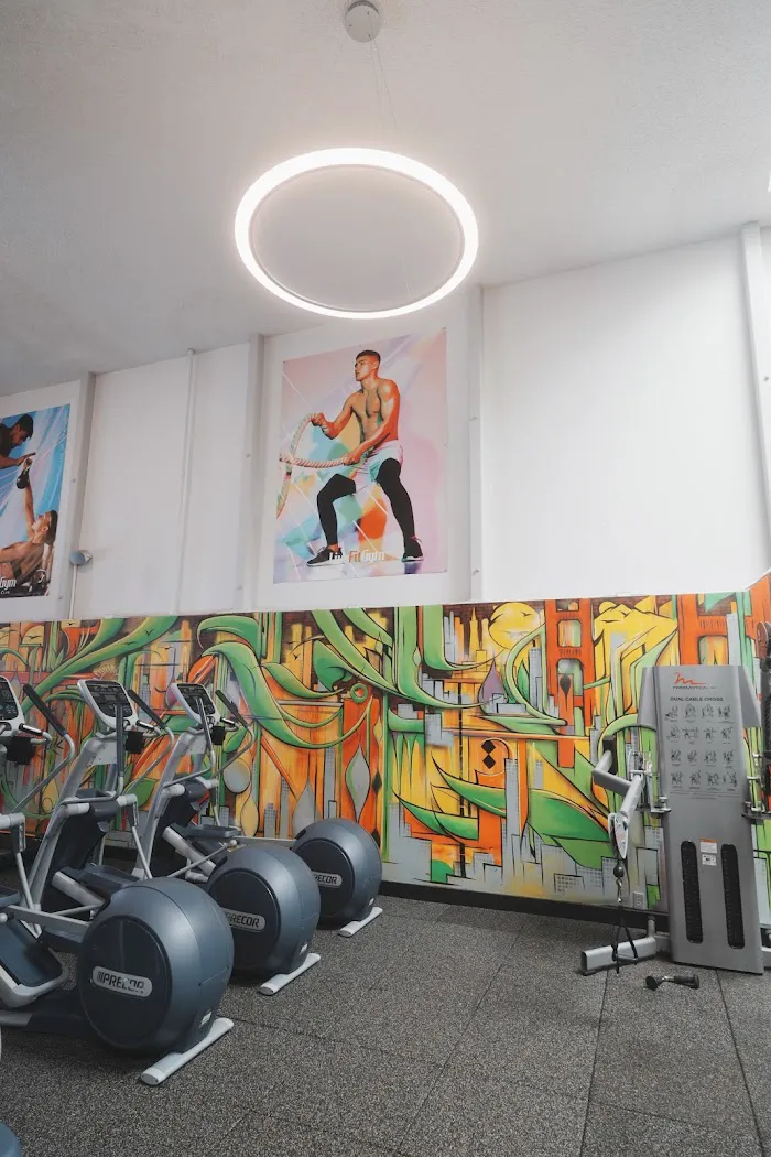 Live Fit Gym • Polk Street 6