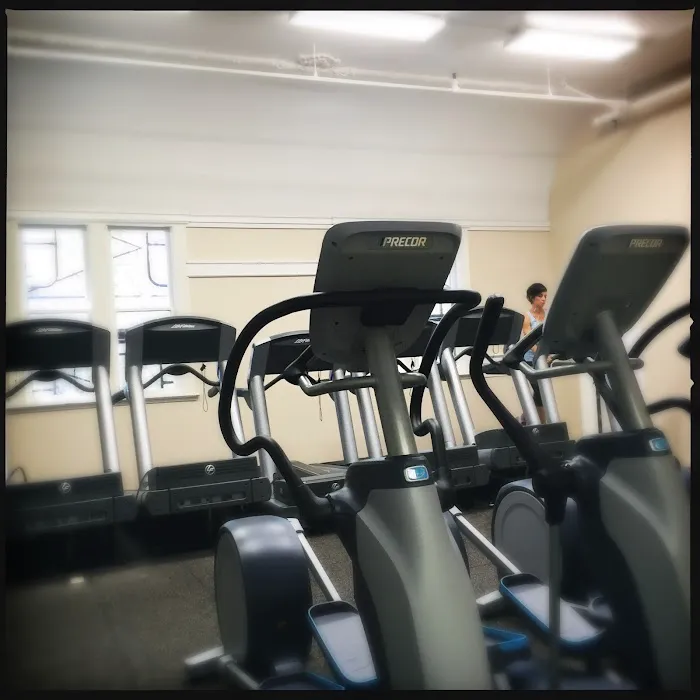 Live Fit Gym • Inner Richmond 6