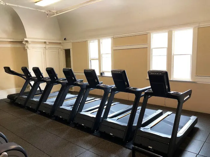 Live Fit Gym • Inner Richmond 5