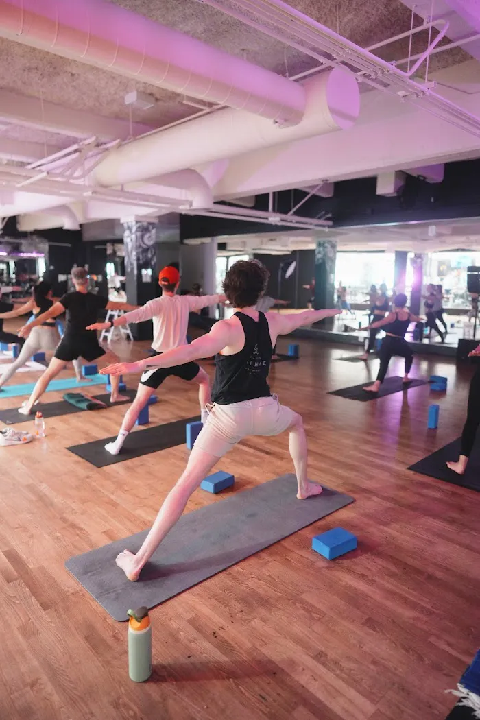 Live Fit Gym • Castro 5