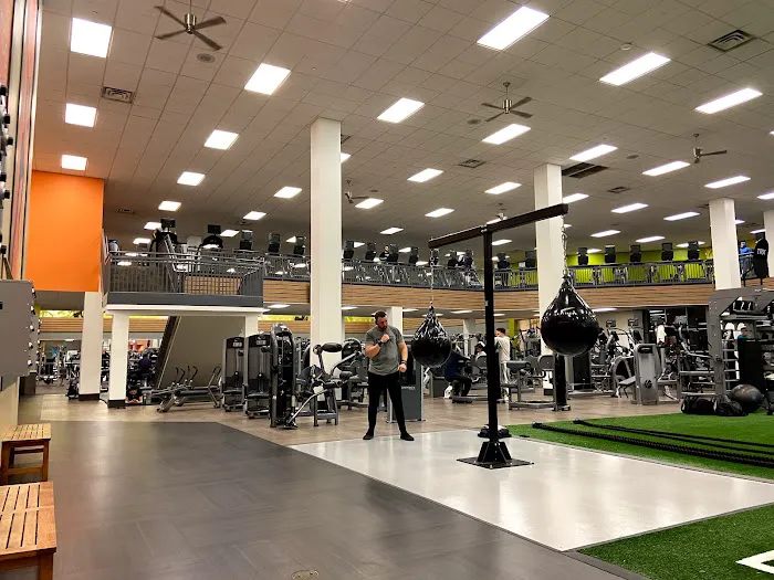 LA Fitness 6