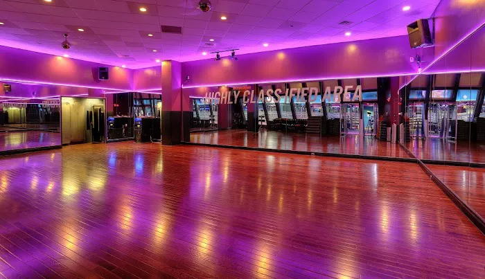 Crunch Fitness - Hoboken 5
