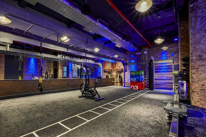 Crunch Fitness - South Slope 3
