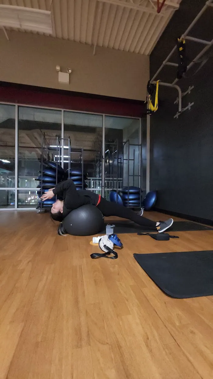 Crunch Fitness - Staten Island 5