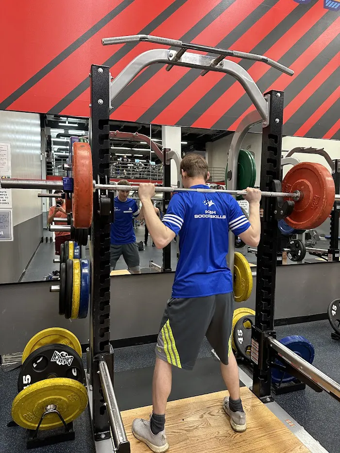 Crunch Fitness - Staten Island South 6