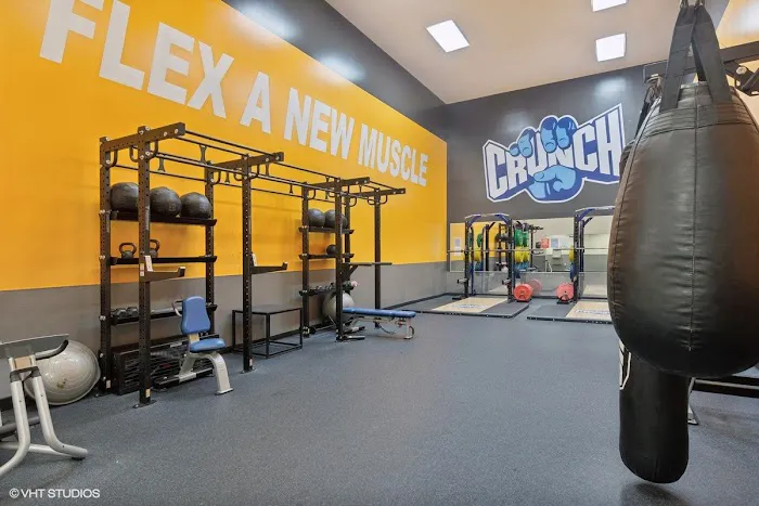 Crunch Fitness - Staten Island South 8
