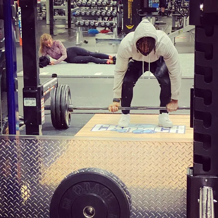 Crunch Fitness - Woodbridge 8