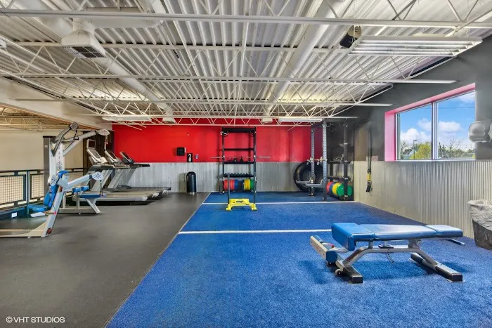 Crunch Fitness - Garwood 5