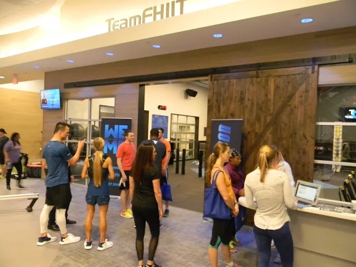 Onelife Fitness - Perimeter Sports Club 7