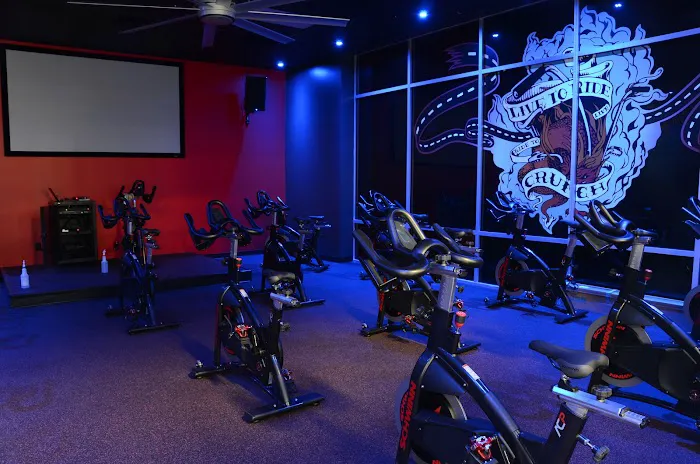 Crunch Fitness - Chamblee 4