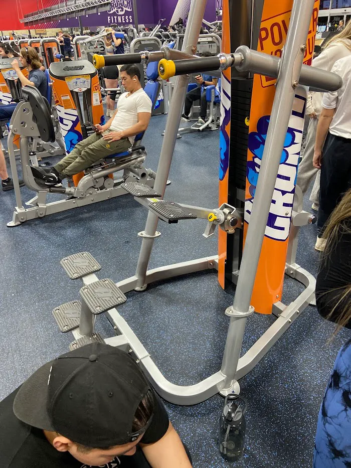 Crunch Fitness - Acworth 8