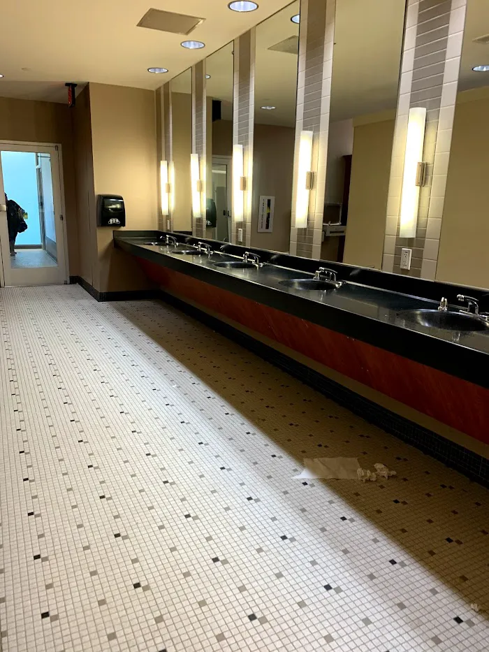 LA Fitness 0