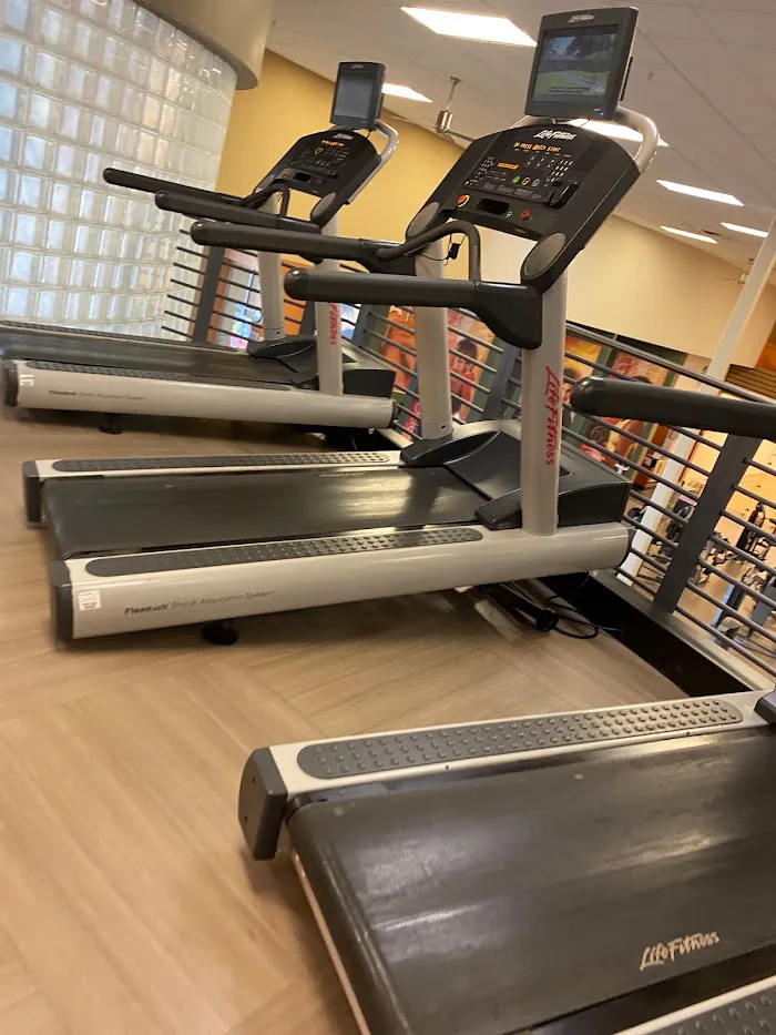 LA Fitness 0