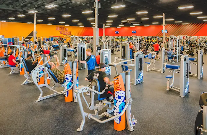 Crunch Fitness - East Cobb 0