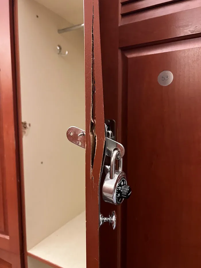 LA Fitness 4