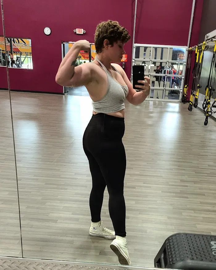 Crunch Fitness - Snellville 7