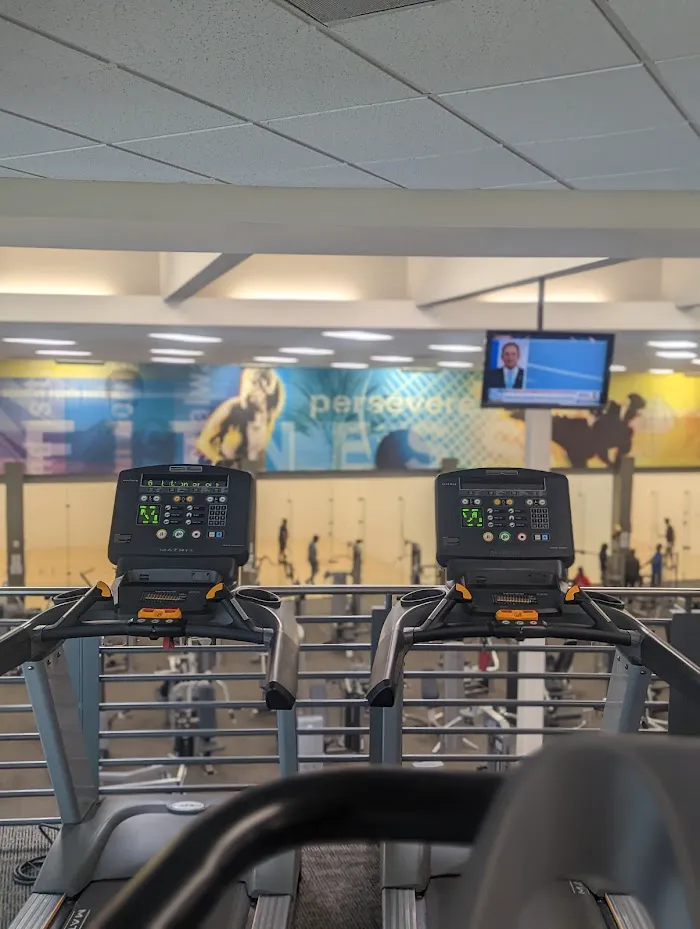 LA Fitness 8