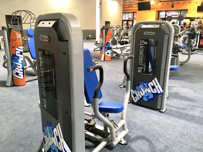 Crunch Fitness - Village District 8