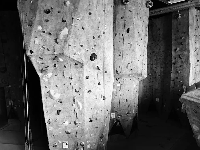 Rock Spot Climbing: Lincoln, RI 4