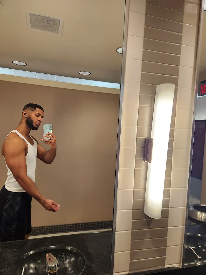 LA Fitness 6