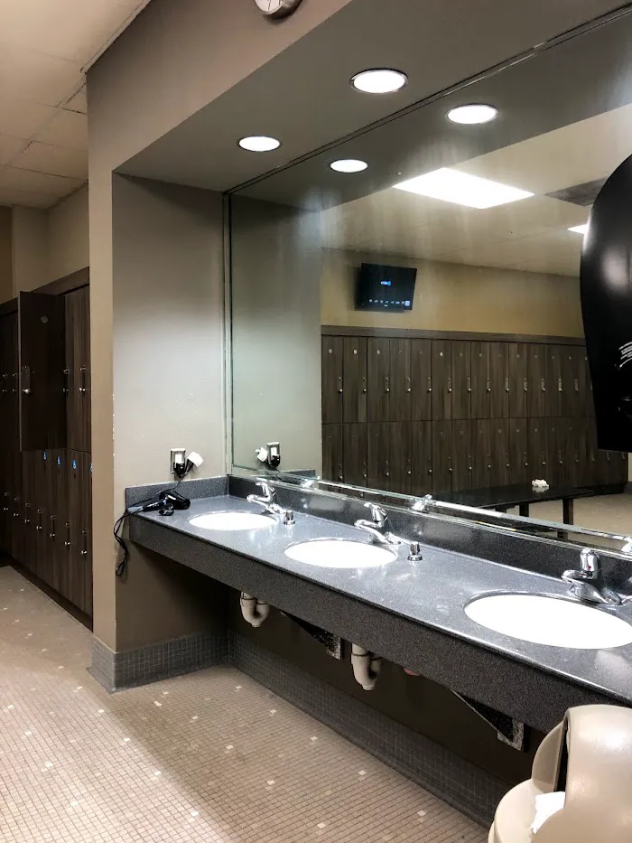 LA Fitness 0