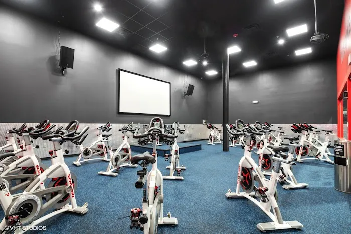 Crunch Fitness - East Colonial 2