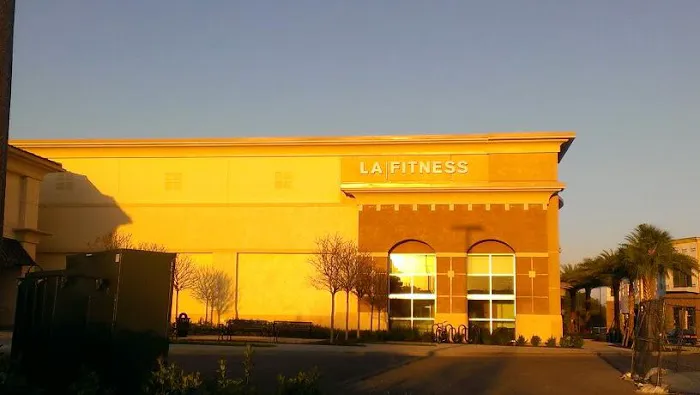 LA Fitness 0