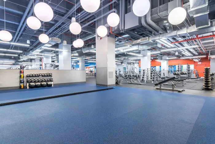 Blink Fitness Grand Central 2