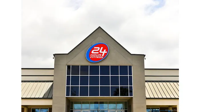 24 Hour Fitness 0