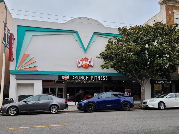 Crunch Fitness - Chestnut 3
