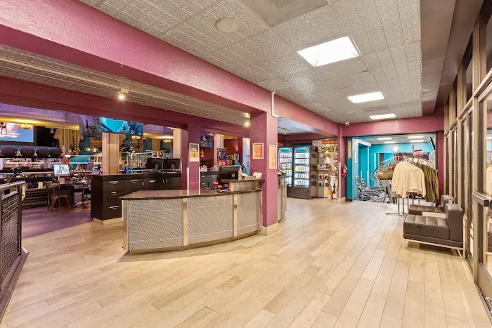 Crunch Fitness - Polk St 3