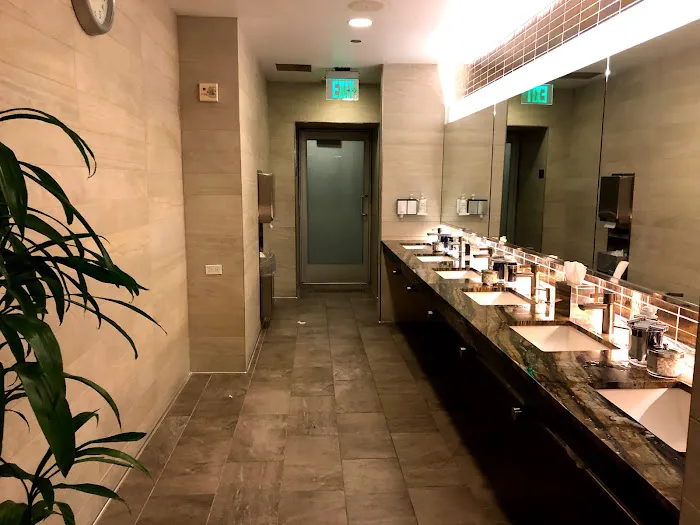Equinox Pine Street 4