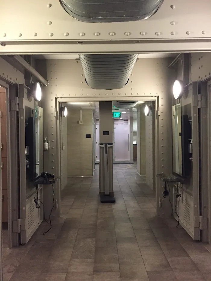 Equinox Pine Street 5