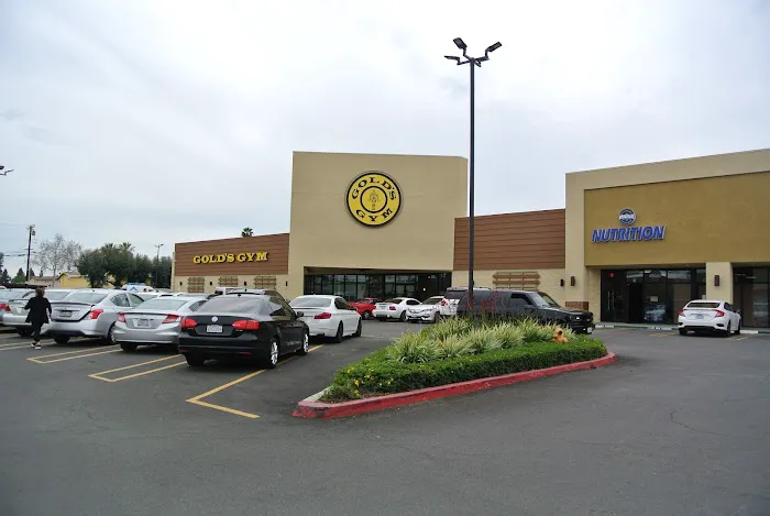 Gold's Gym 4