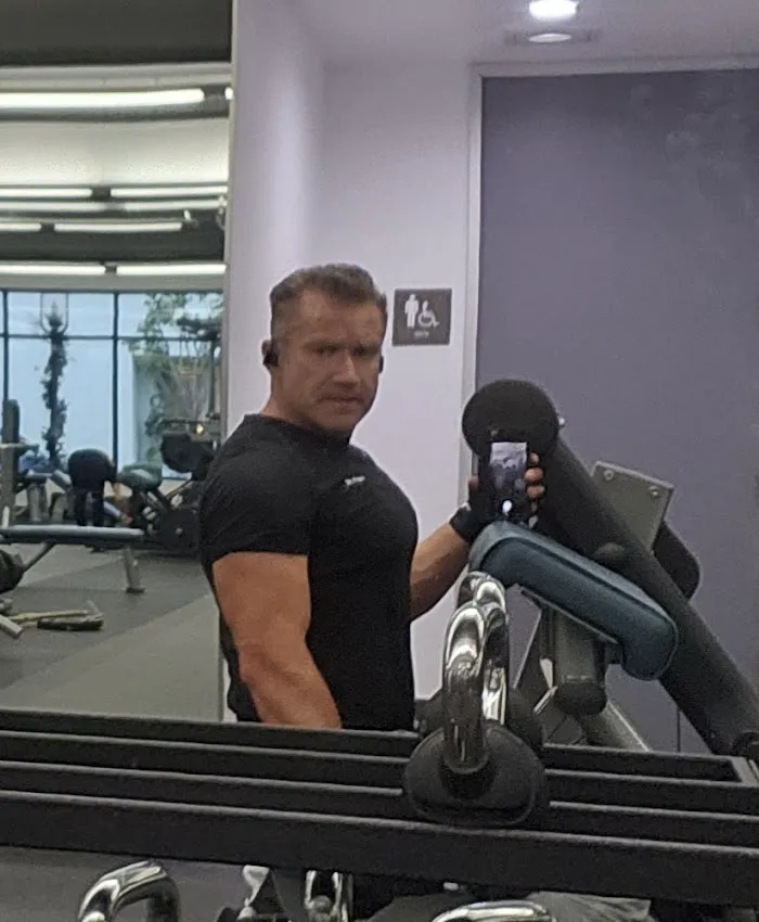 Curl Fitness 3