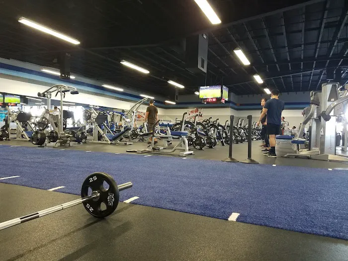 Crunch Fitness - Fountain Valley 2