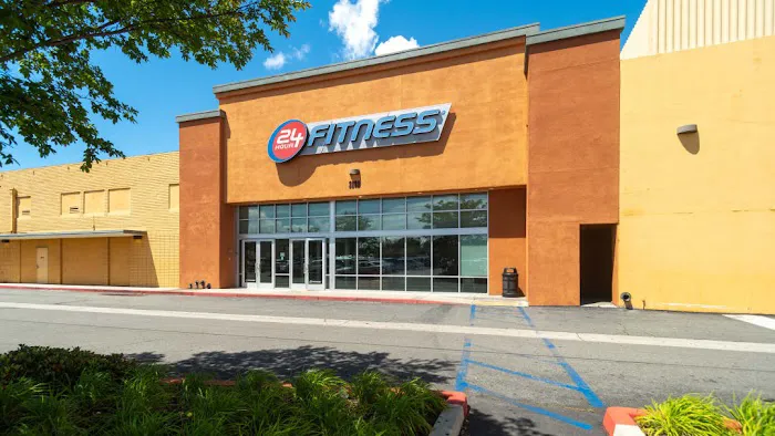 24 Hour Fitness 0