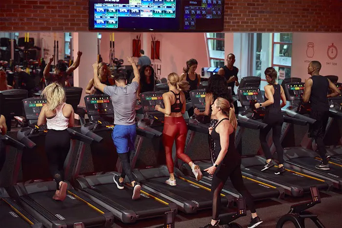 LA Fitness 4