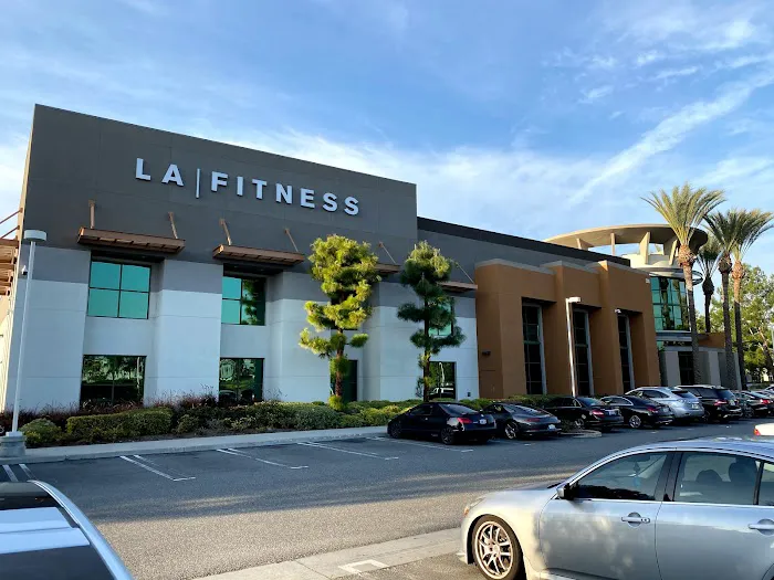 LA Fitness 0