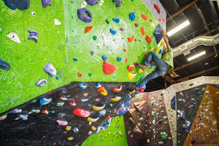 Hangar 18 Indoor Climbing Gym - Mission Viejo 0