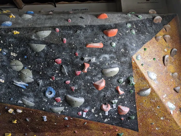 Hangar 18 Indoor Climbing Gym - Mission Viejo 9