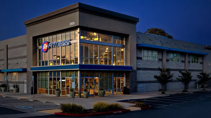 24 Hour Fitness 0