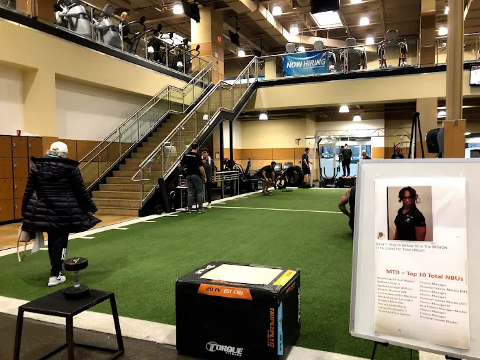 24 Hour Fitness 0