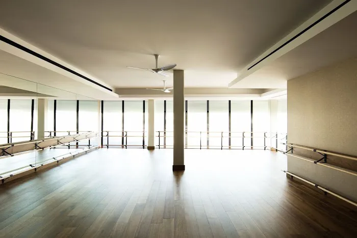 Equinox Berkeley 4