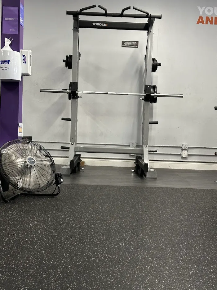 Anytime Fitness 4