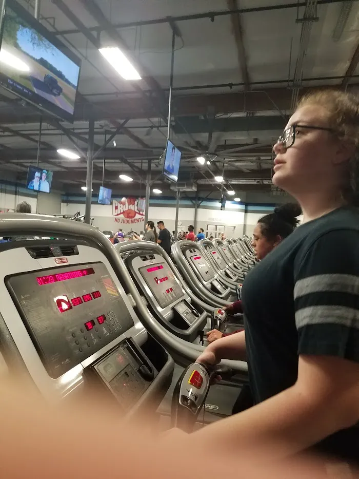 Crunch Fitness - Elk Grove 0