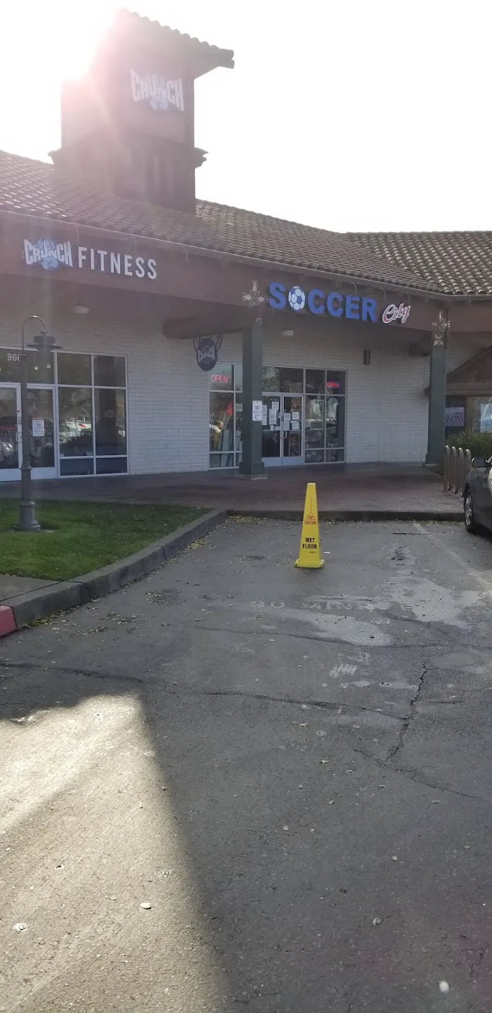 Crunch Fitness - Elk Grove 8